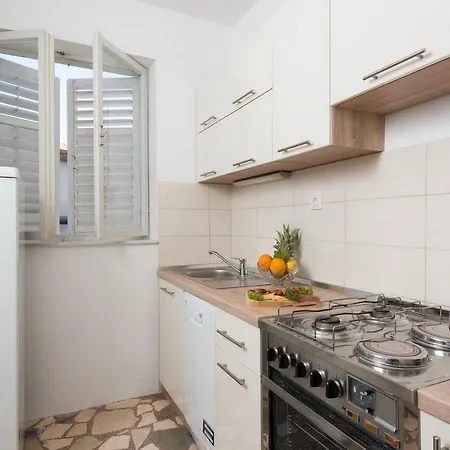 Adriatica Brodarica (Sibenik-Knin)